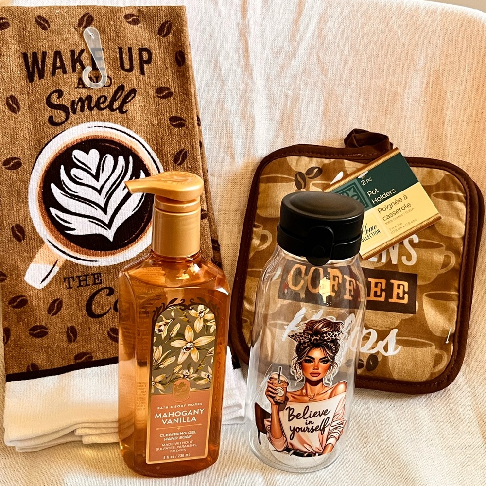 Bath & Body Works Mahogany’s Vanilla Kitchen Bundle